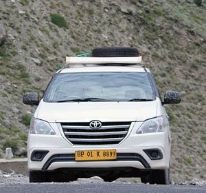 manali to leh taxi service
