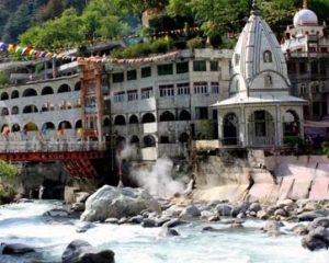 kullu manikaran taxi
