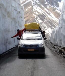 manali to chandigrah taxi